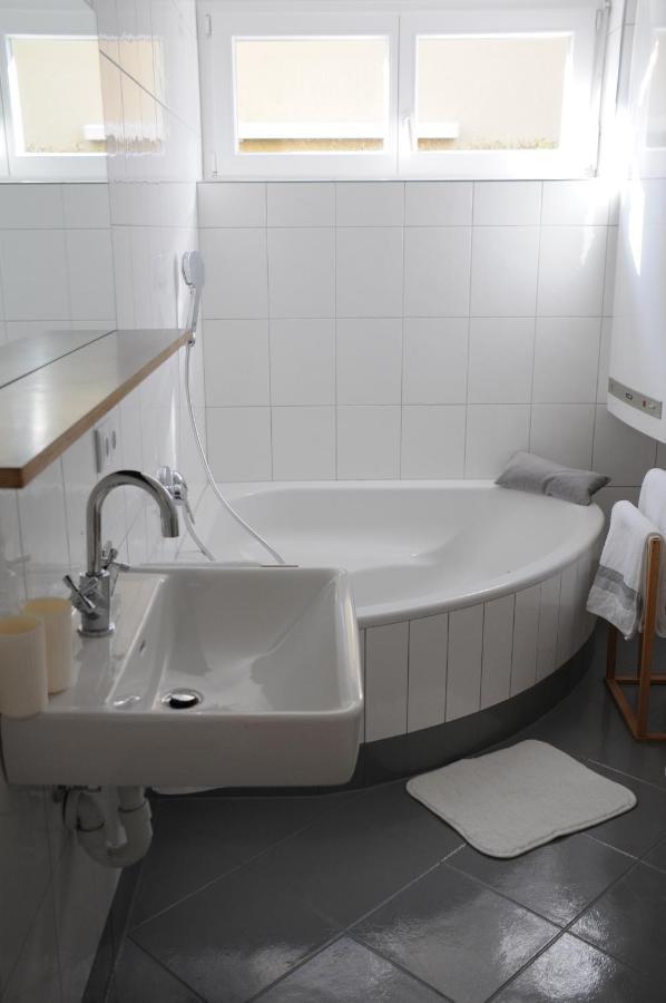Relax Apartment Mit Garten - Lifestyle Am Bodensee, Fahrraeder & Parkplatz Inklusive Bregenz Dış mekan fotoğraf